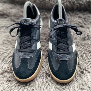 Skechers Zinger 2.0 The White Stripe Womens Shoes Size 5.5, Color: Black/White